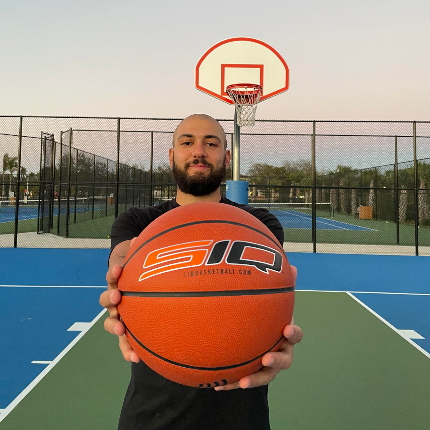 Influencer, Mike Kaufman, with the SIQ smart basketball